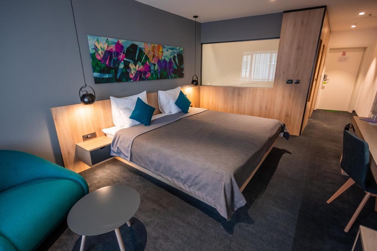 Academia Hotel